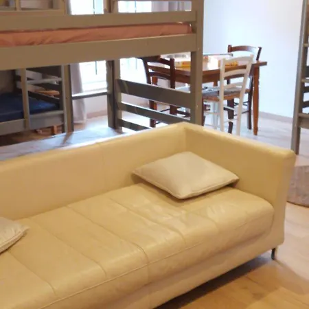 Holiday home 12 Personnes Creysseilles